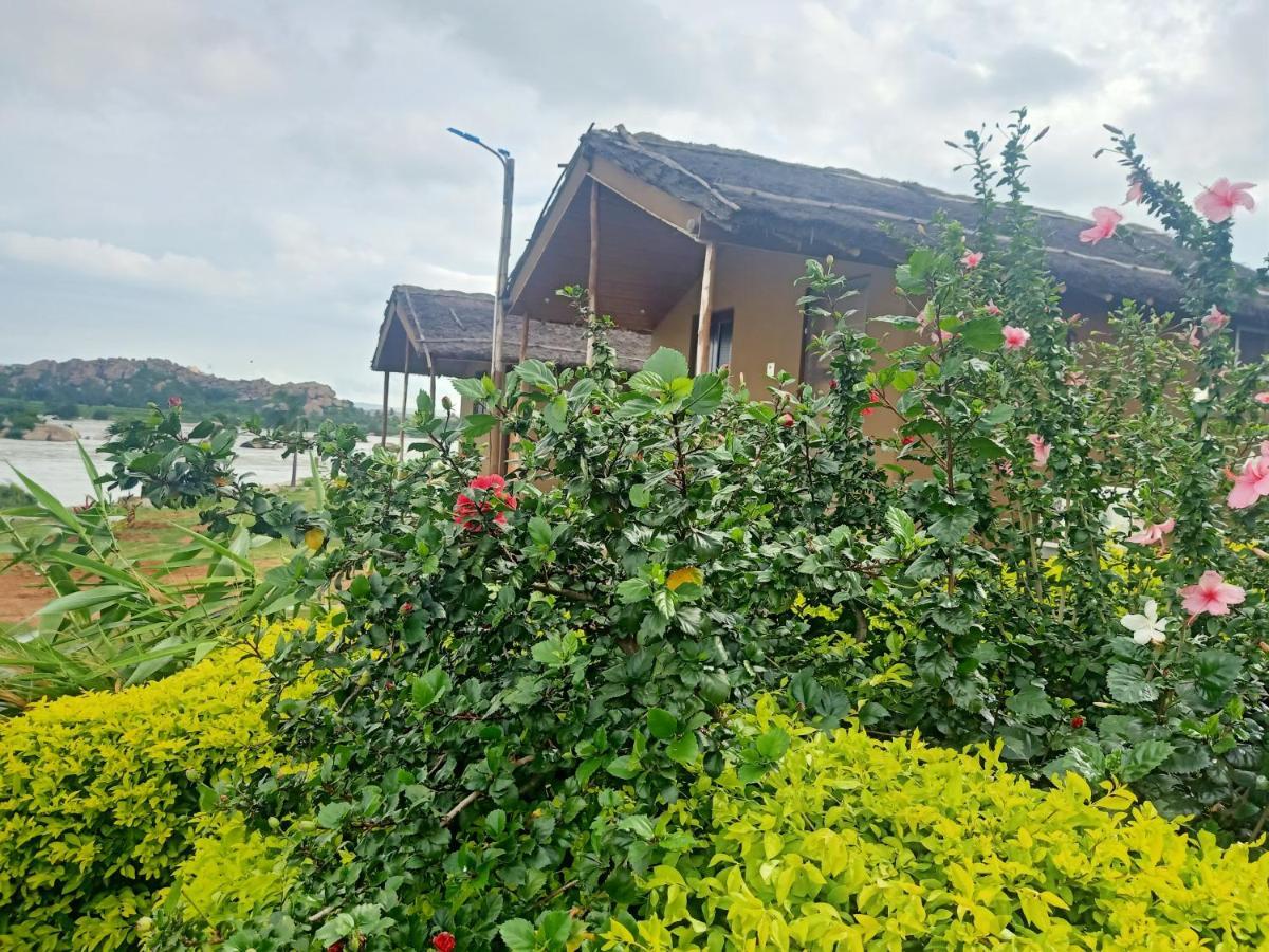 Leo Wodden Resort Hampi Exterior photo